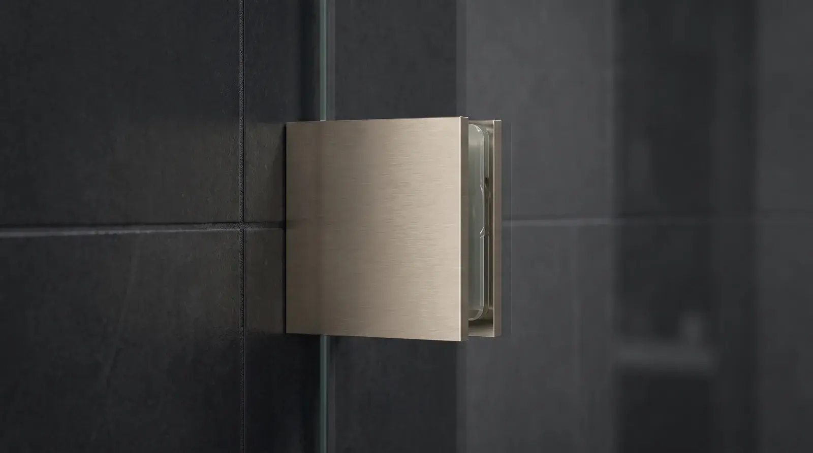 Glass clamps or U-channel? How to fix the fixed panel